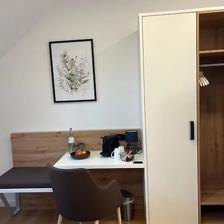 Vorgebirgsblick Ruhige Gaestezimmer Mit Self-check-in Hotell Bornheim (Rheinland)