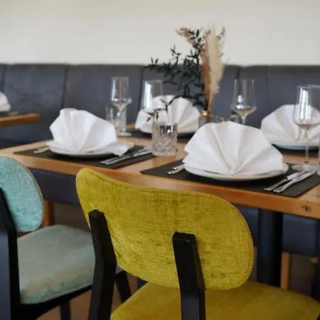 Hotel Vorgebirgsblick Ruhige Gaestezimmer Mit Self-check-in *