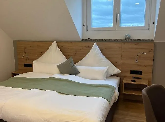 Vorgebirgsblick Ruhige Gaestezimmer Mit Self-check-in Hotel *